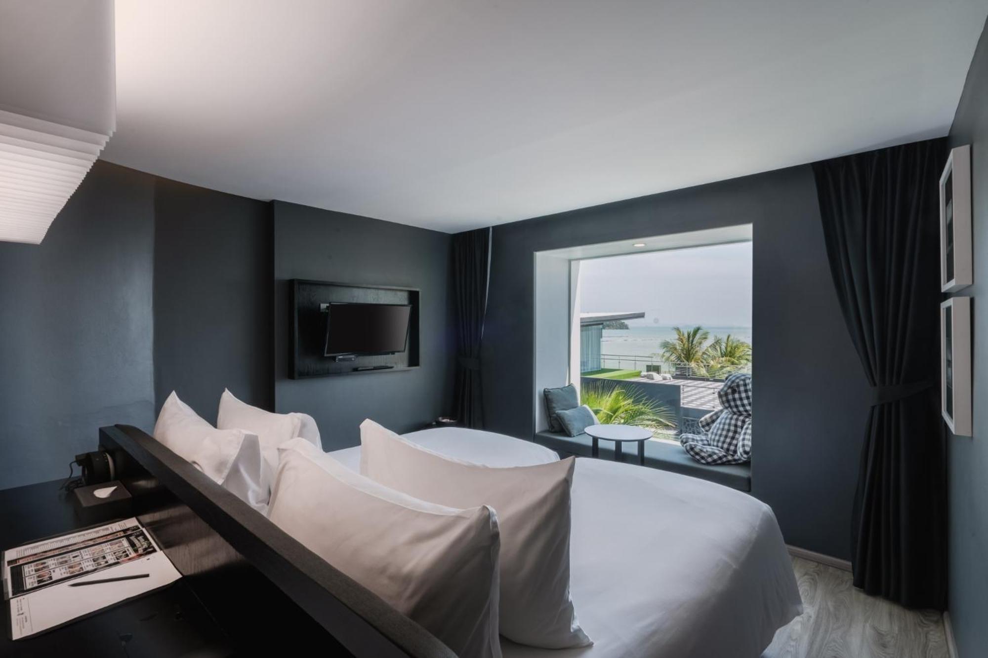Foto Hotel Phuket Beachfront Dış mekan fotoğraf